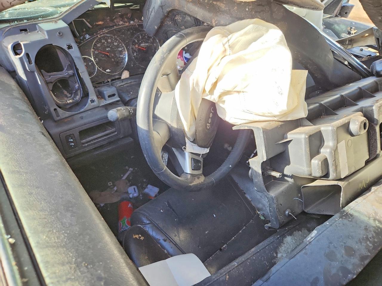 2008 Jeep Commander Sport