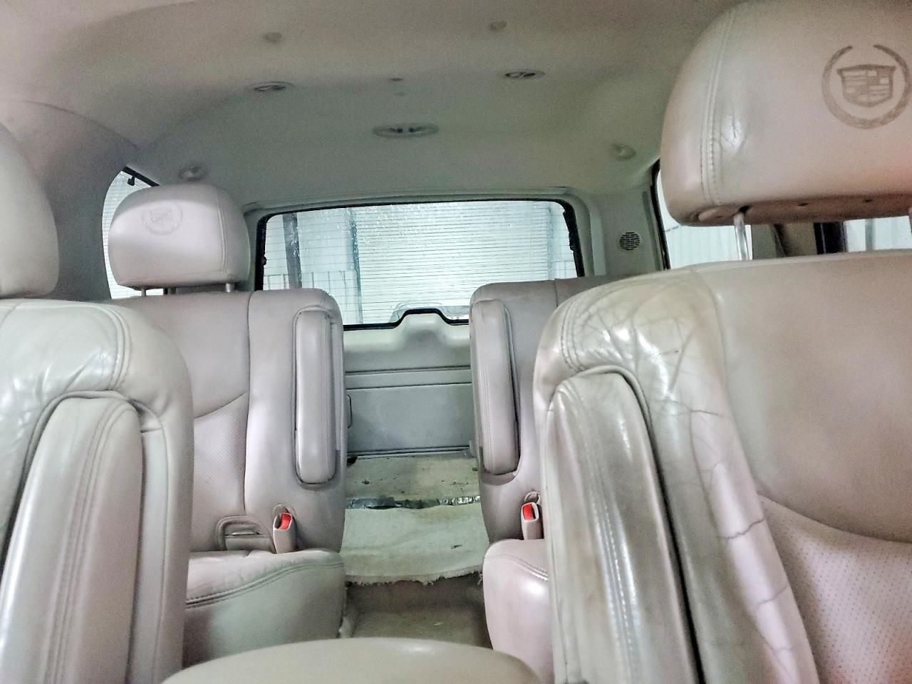 2004 Cadillac Escalade Luxury