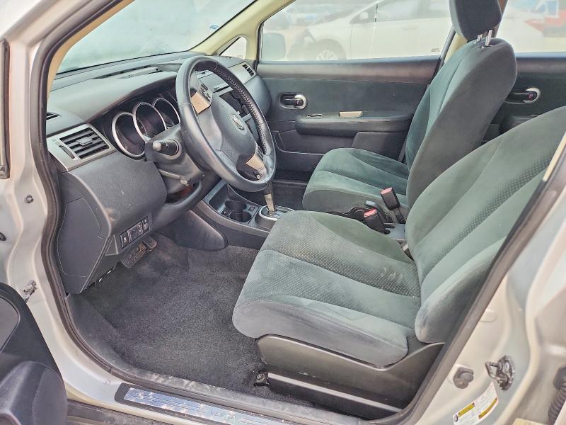 2012 Niss Versa s