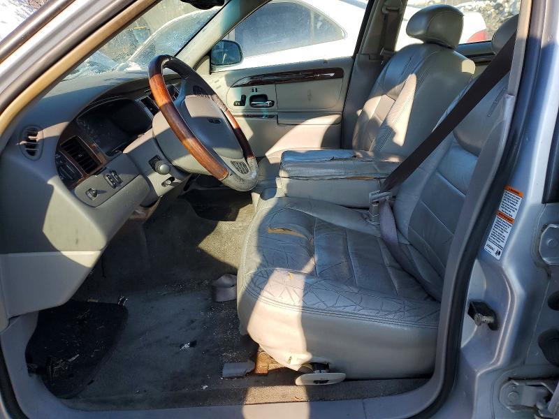 2002 Lincoln Town car Signature