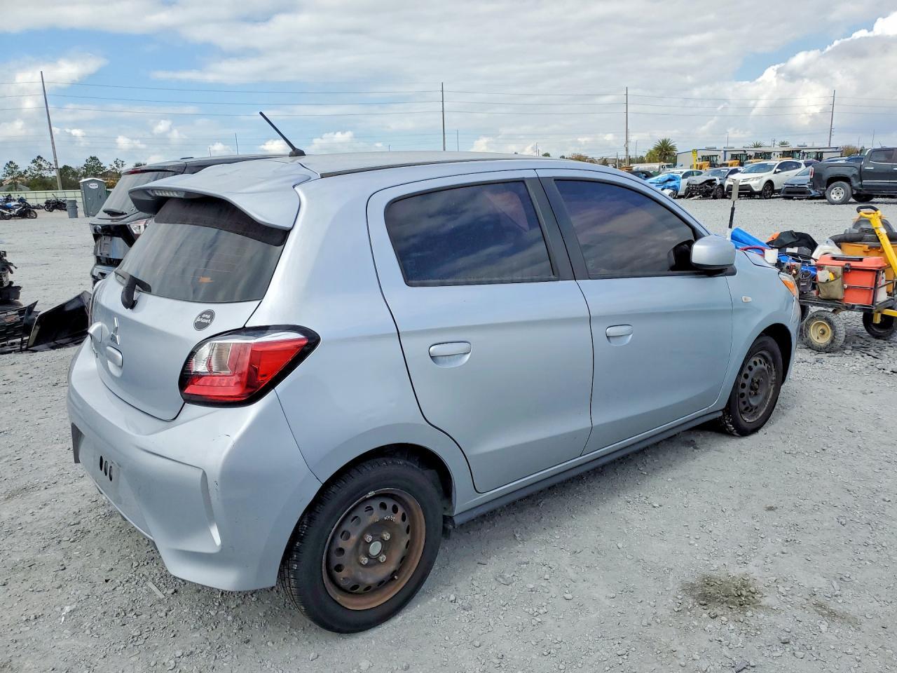 2021 Mitsubishi Mirage es