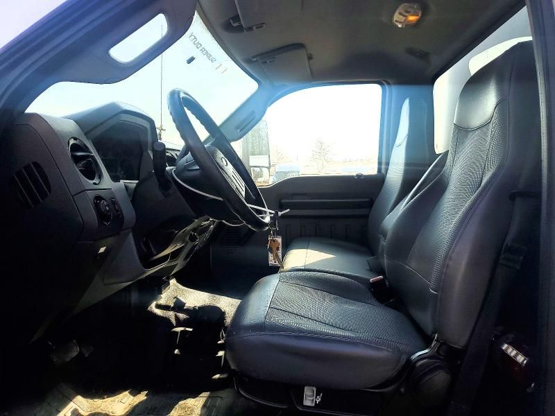 2017 Ford F650 Super Duty box Truck