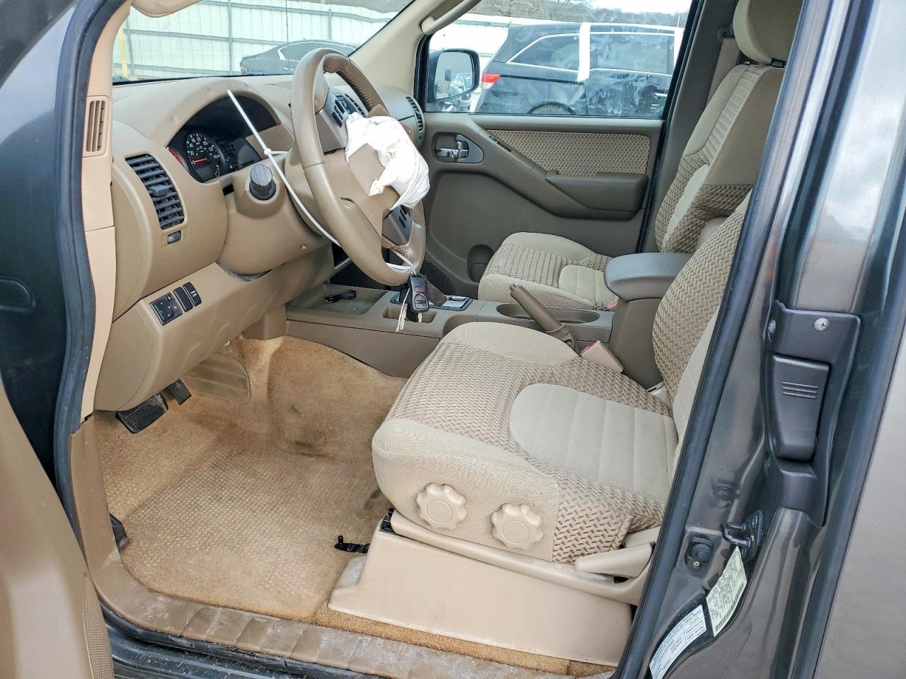 2005 Nissan Frontier SE