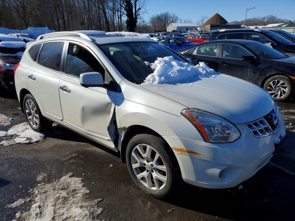 2013 Nissan Rogue s