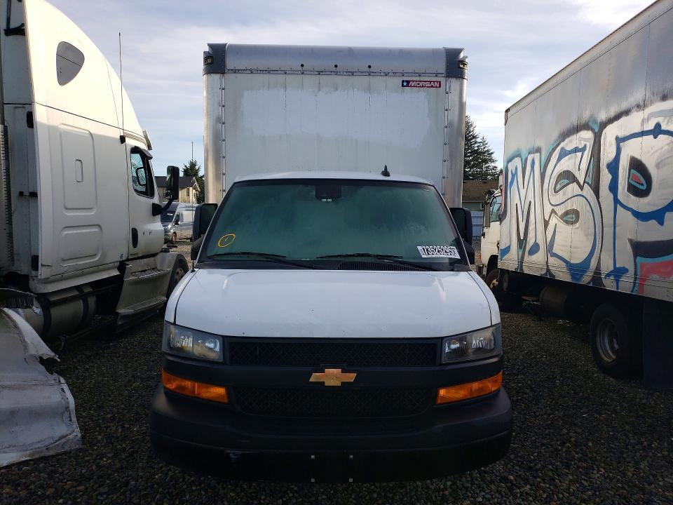 2021 Chevrolet Express 2500 BOX Truck