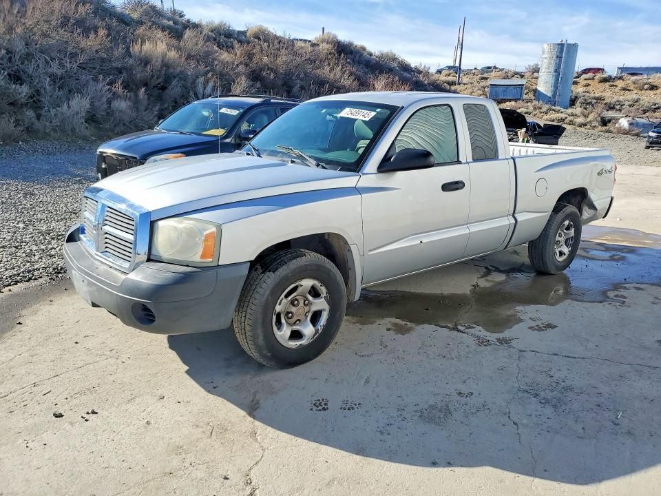 2005 Dodge Dakota st