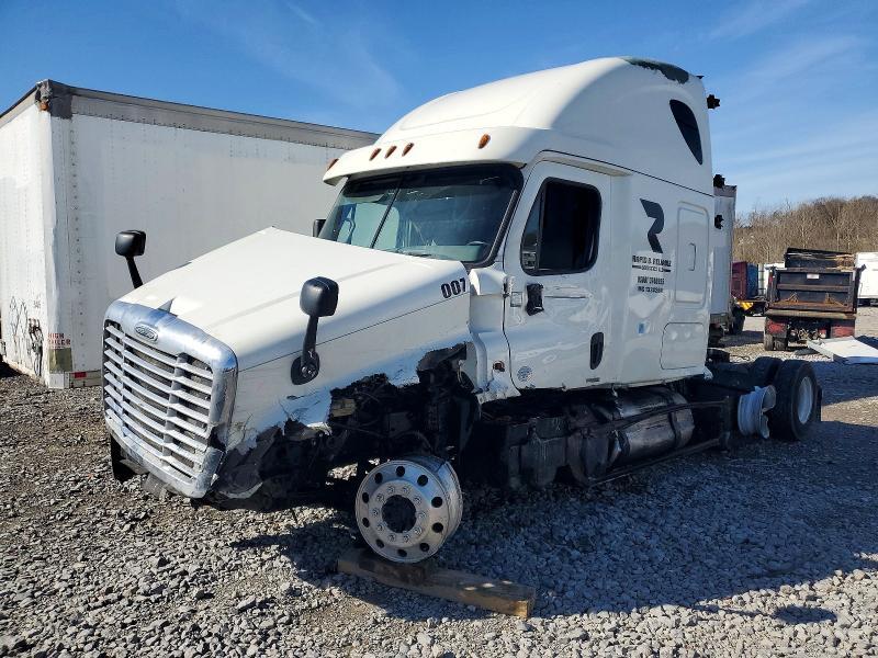 2017 Freightliner Cascadia 125 Semi Truck