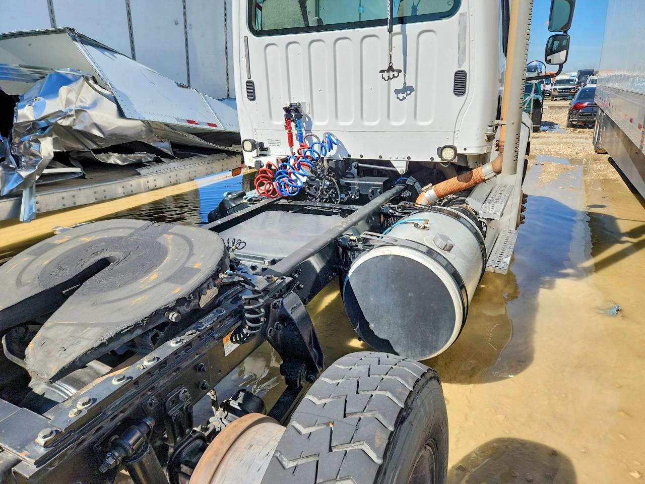 2015 Freightliner Business Class M2 Semi Truck