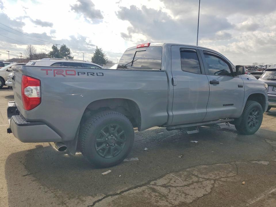 2017 Toyota Tundra Double cab sr