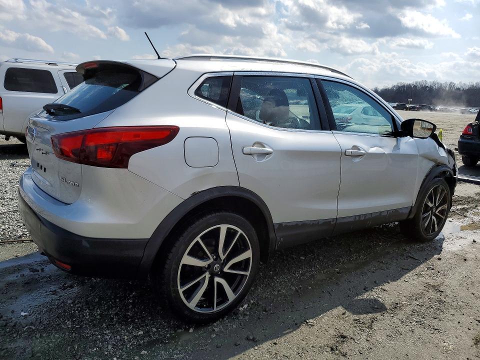 2017 Nissan Rogue Sport sl