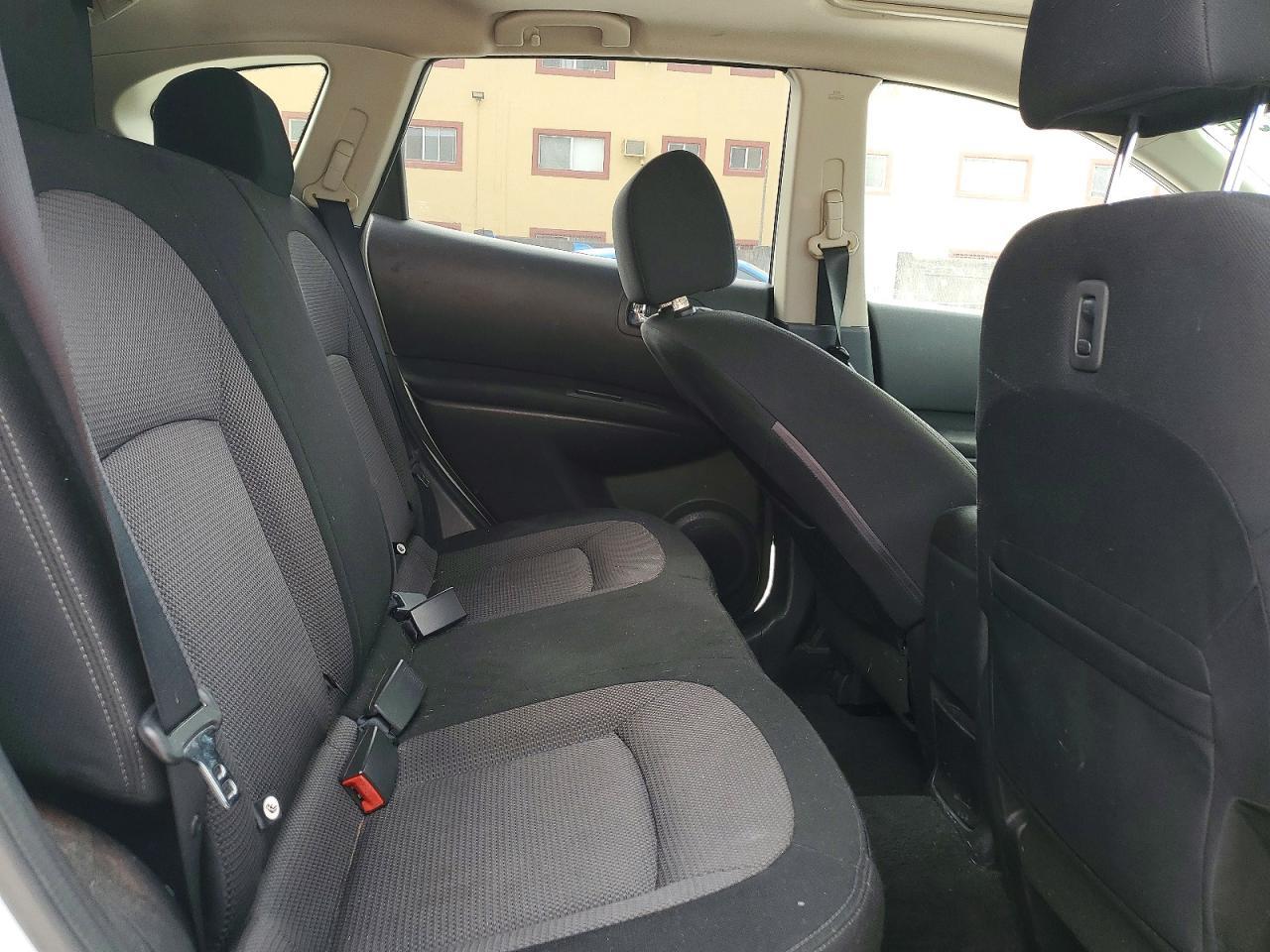 2011 Nissan Rogue s
