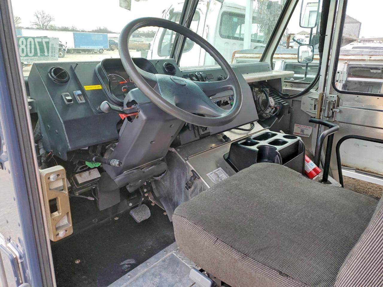 2020 Freightliner MT45G Chassis Delivery Truck