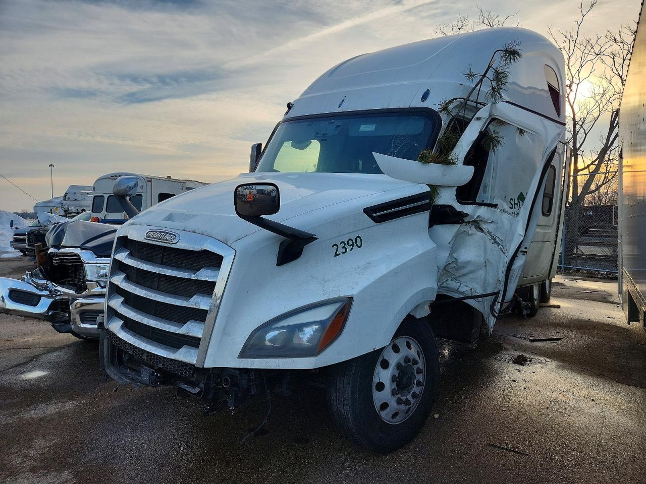 2020 Freigliner 2020 Freightliner Cascadia 125 Semi Truck