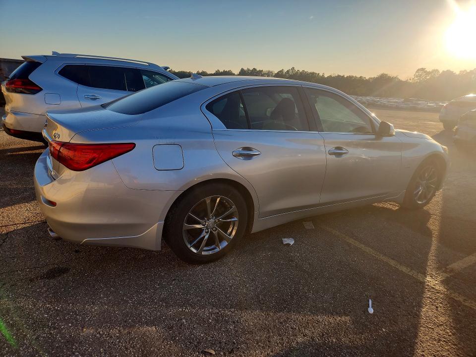 2017 Infiniti Q50 Premium