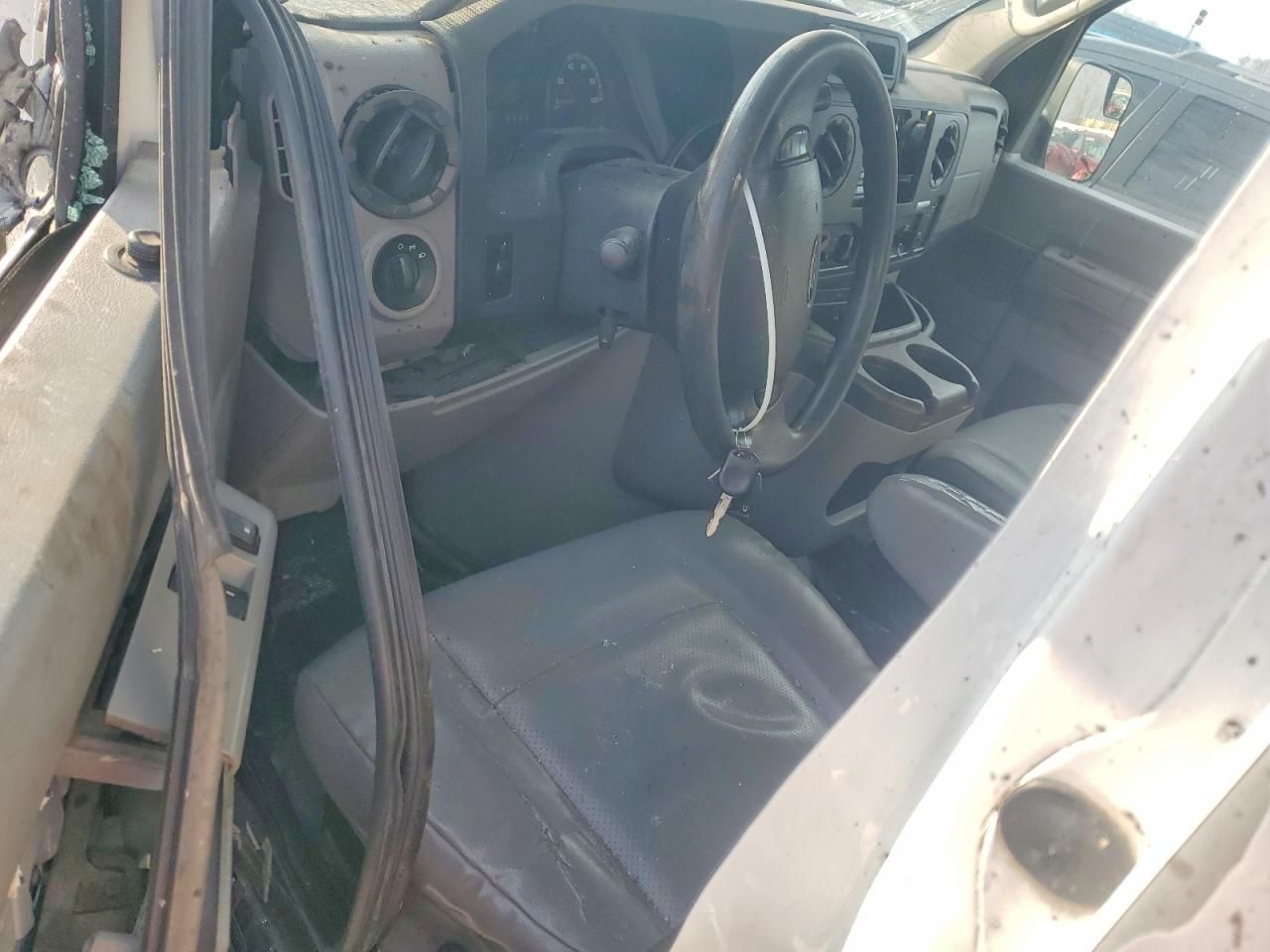 2014 Ford Econoline E350 Super Duty van