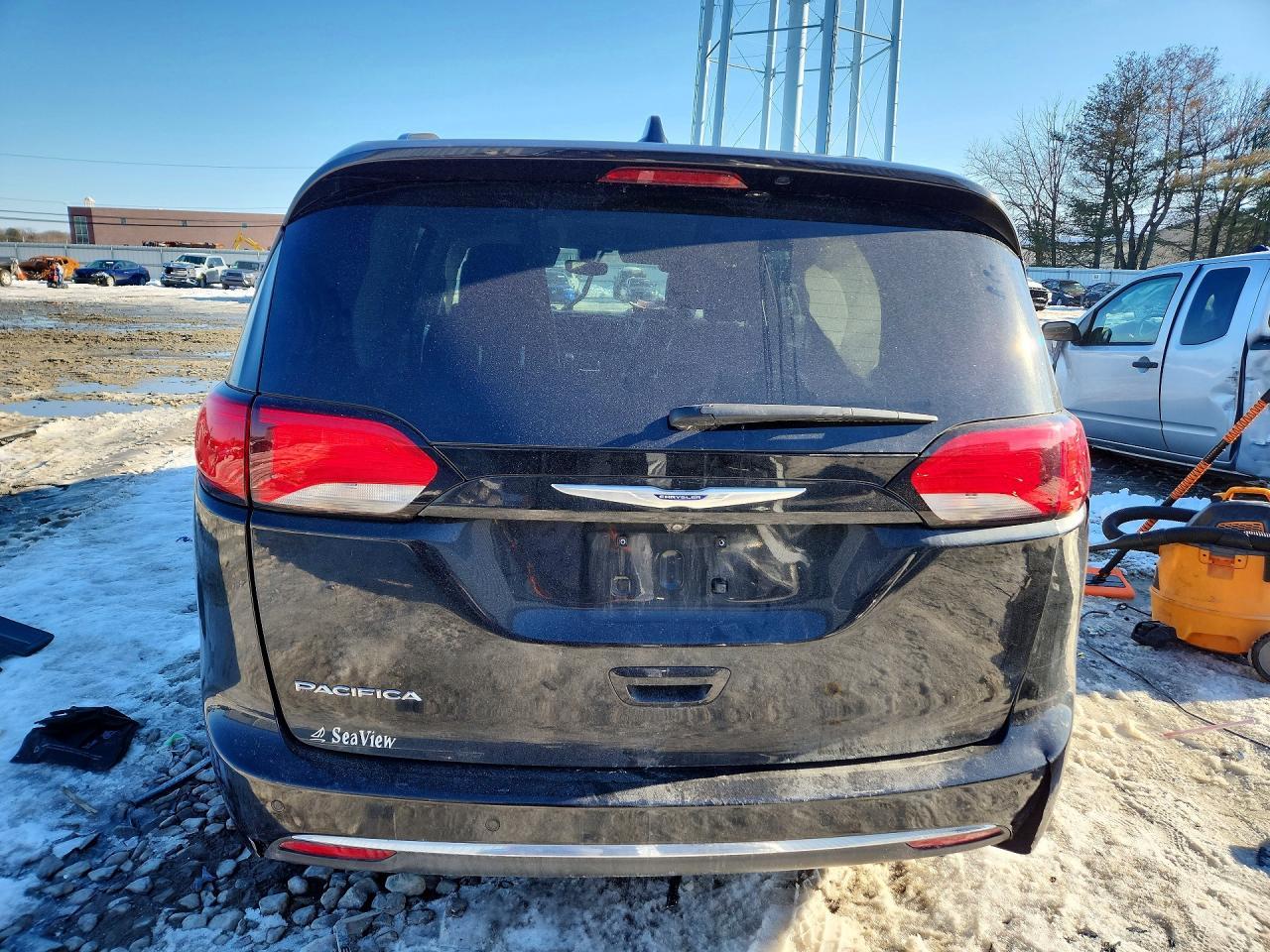 2020 Chrysler Pacifica Touring l