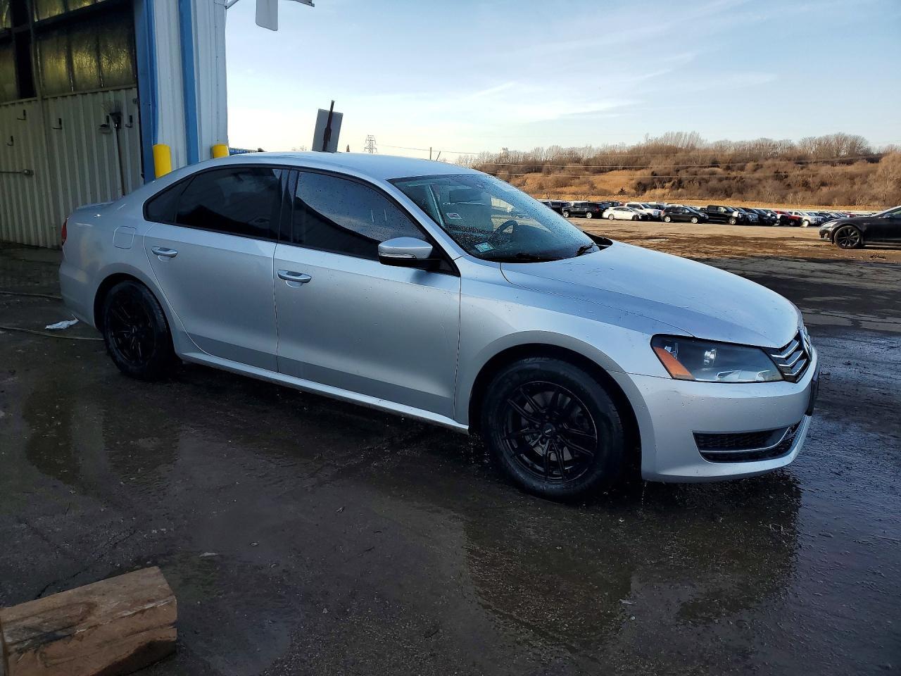 2014 Volkswagen Passat s