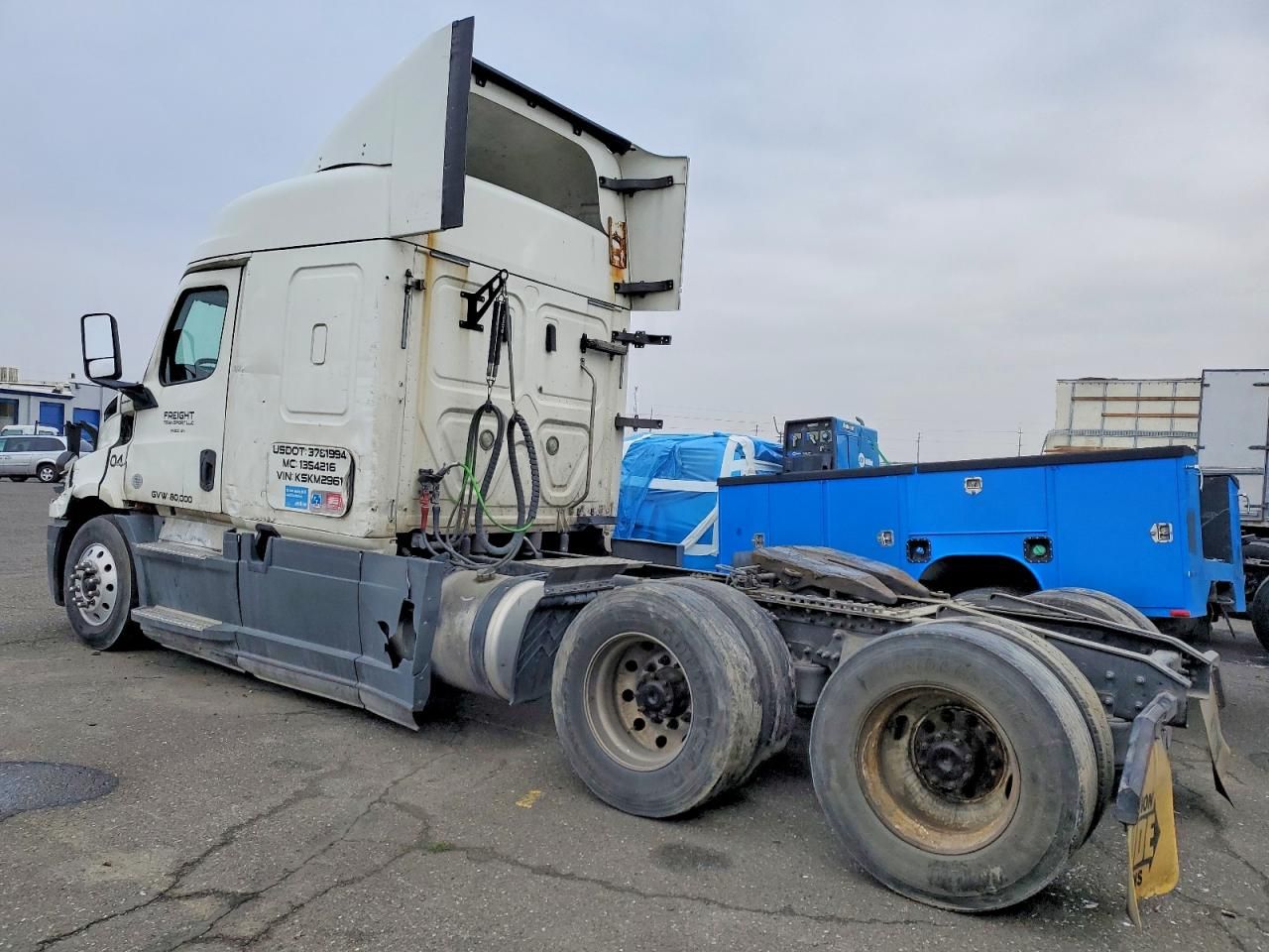 2019 Freightliner Cascadia 116 Semi Truck