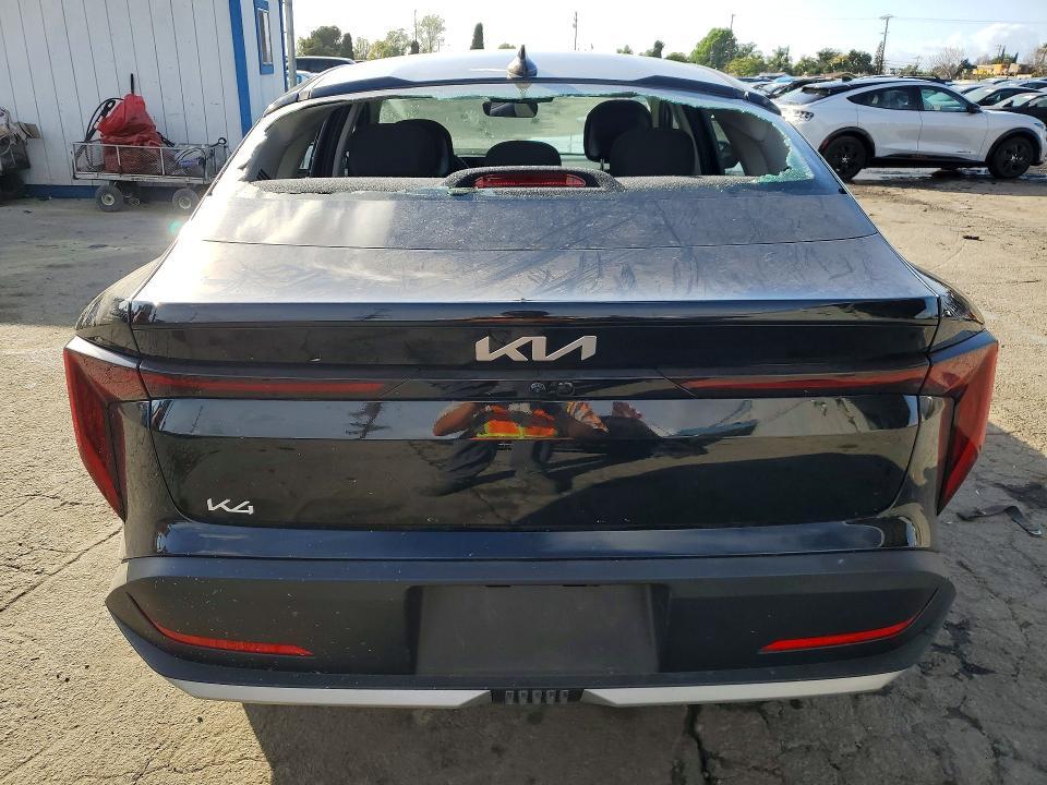 2025 KIA K4 lx