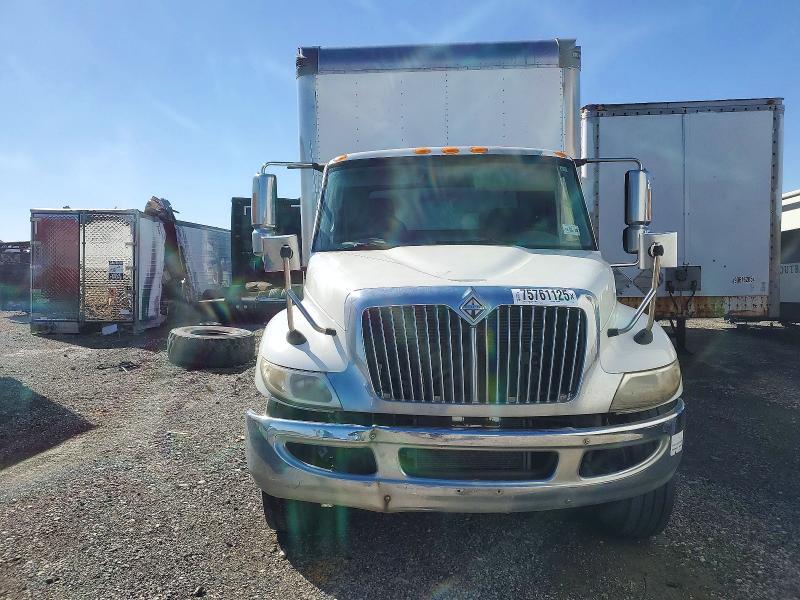 2009 International 4300 BOX Truck