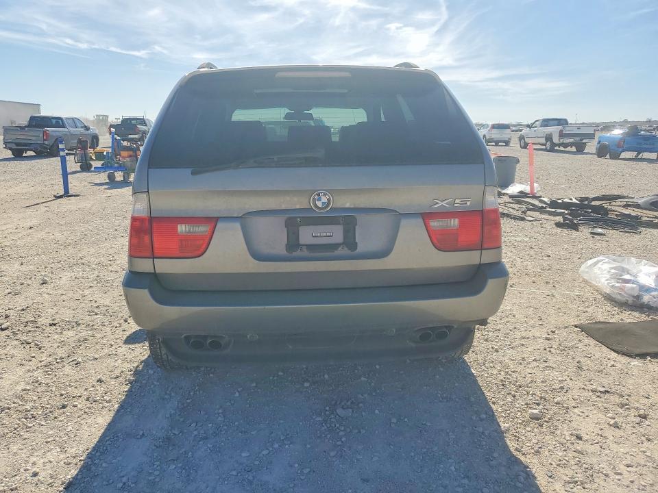 2005 BMW X5 4.4i