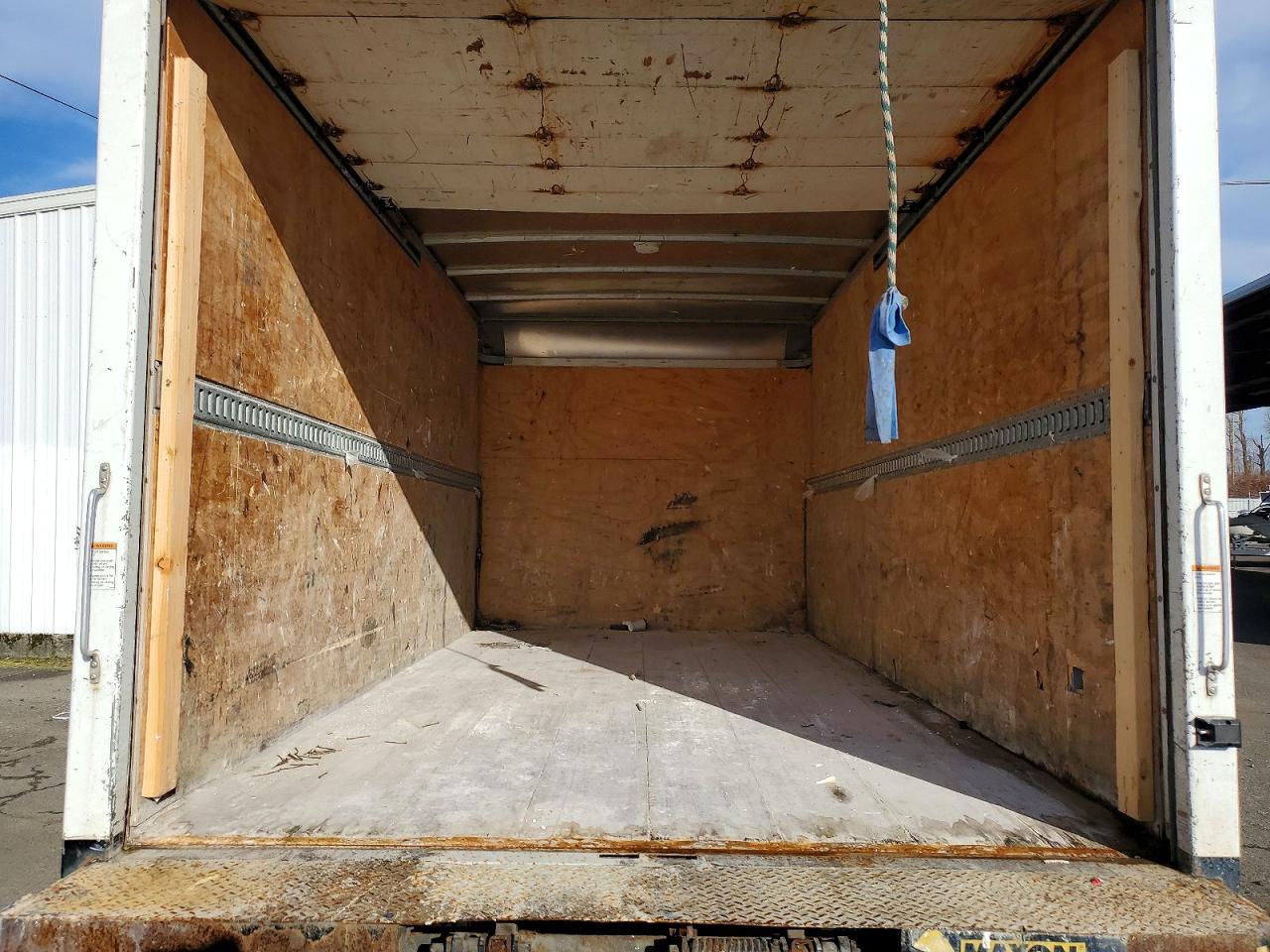 2012 Isuzu NPR HD BOX Truck