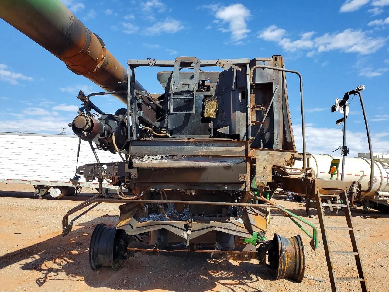 2012 John Deere S670 Combine