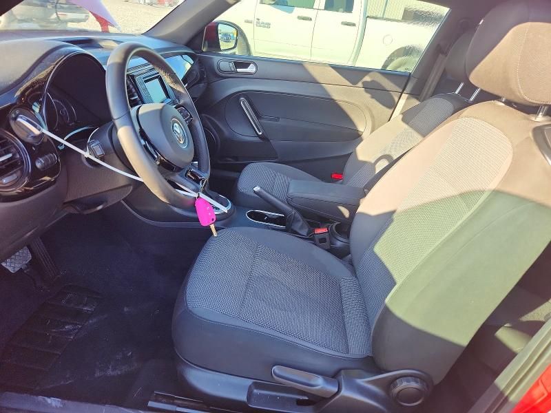 2019 Volkswagen Beetle s