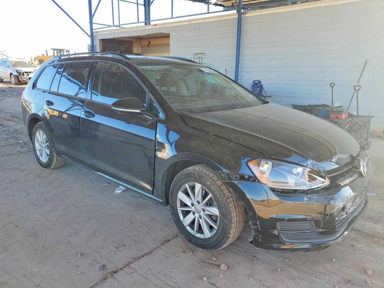 2015 Volkswagen Golf Sportwagen s