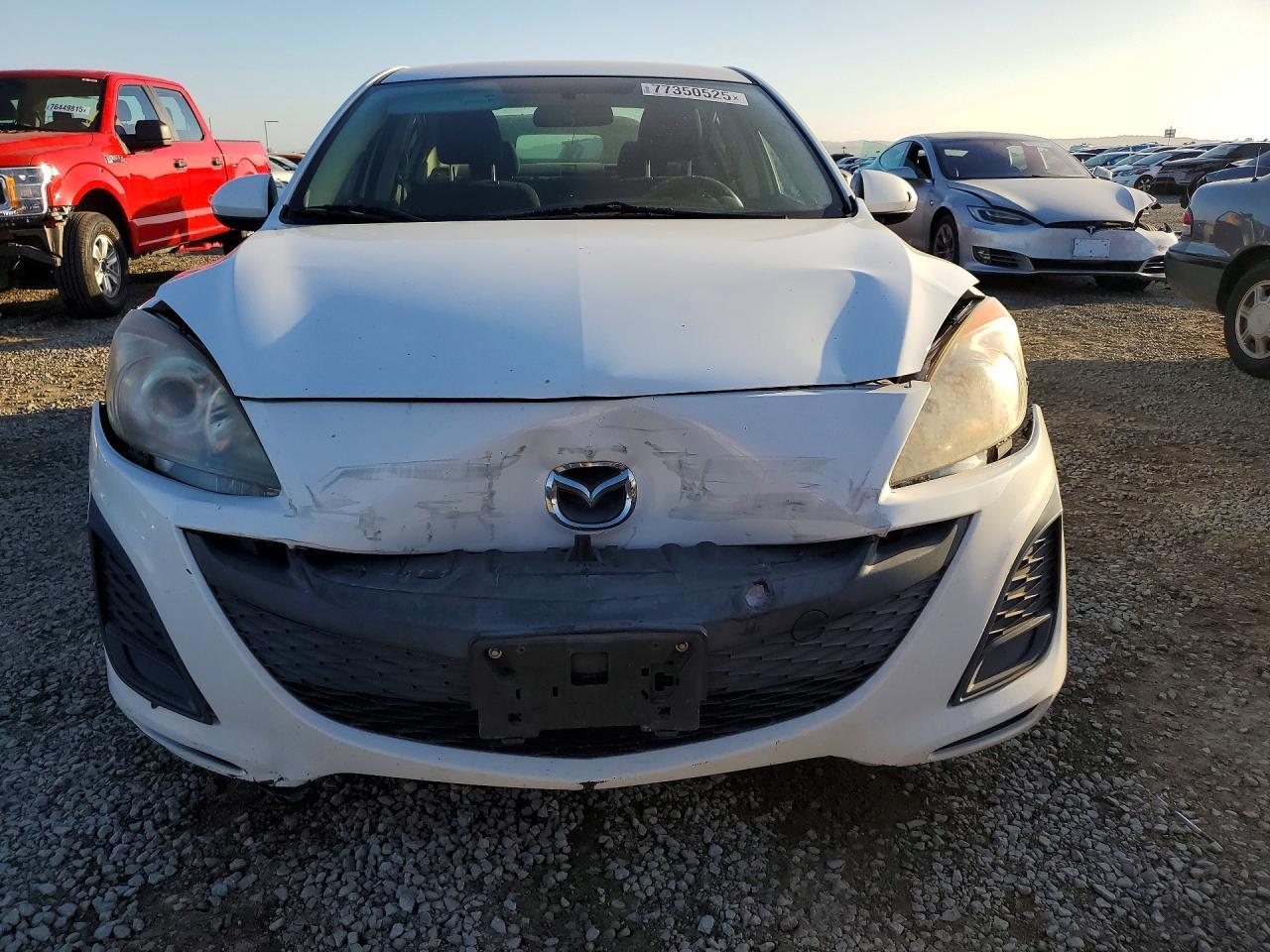 2011 Mazda 3 I