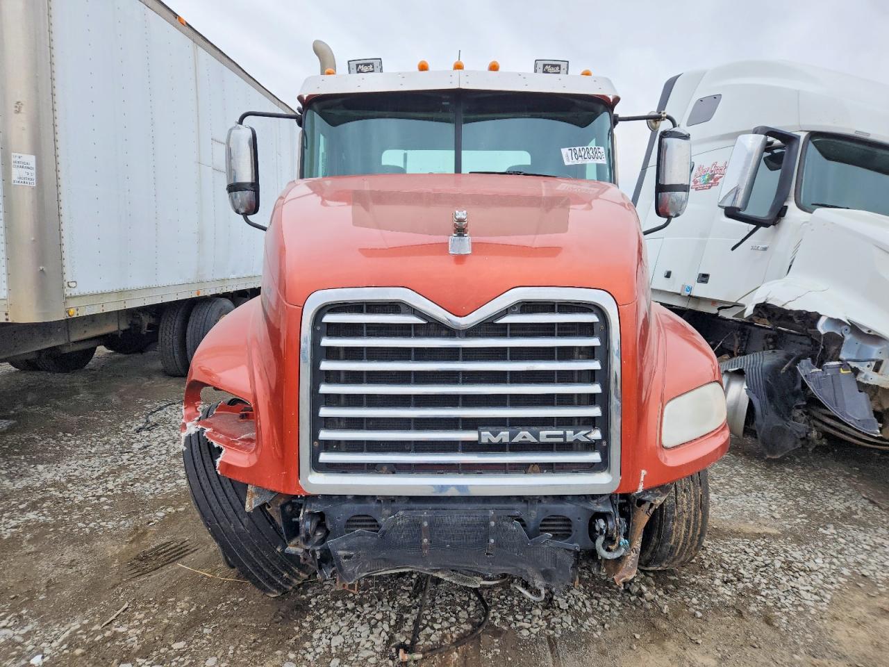 2013 Mack CXU613 Semi Truck