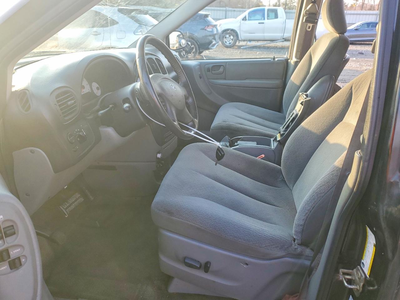 2005 Dodge Grand Caravan sxt