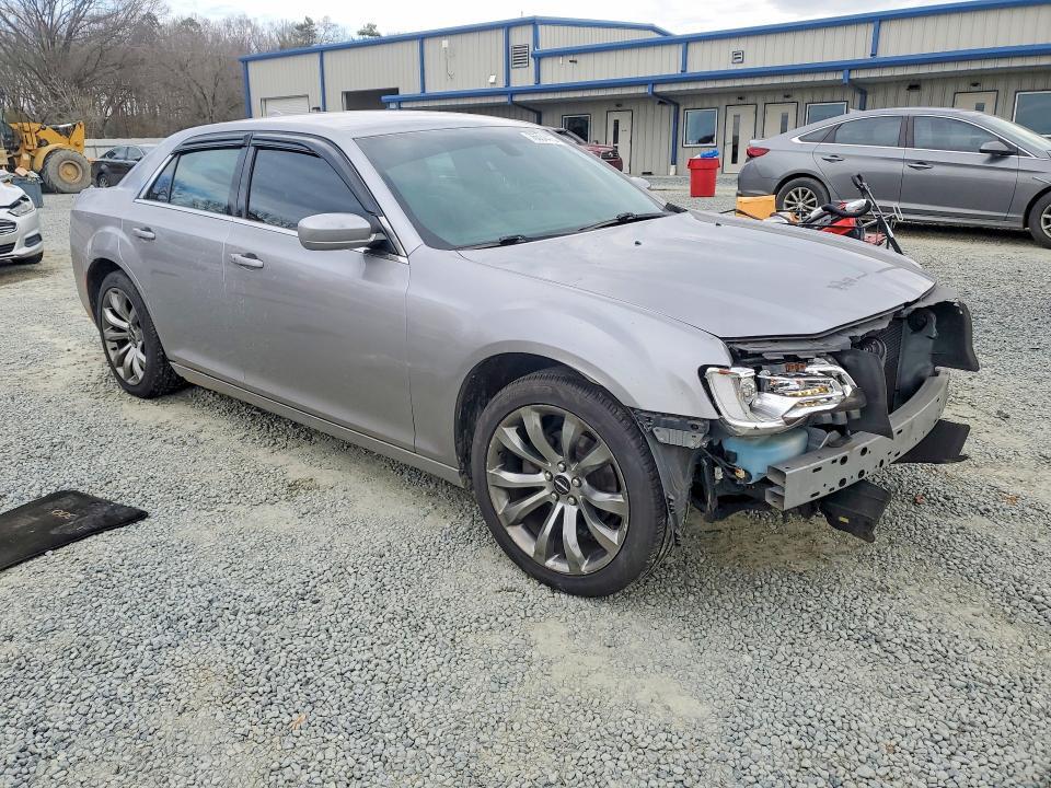 2016 Chrysler 300 Limited