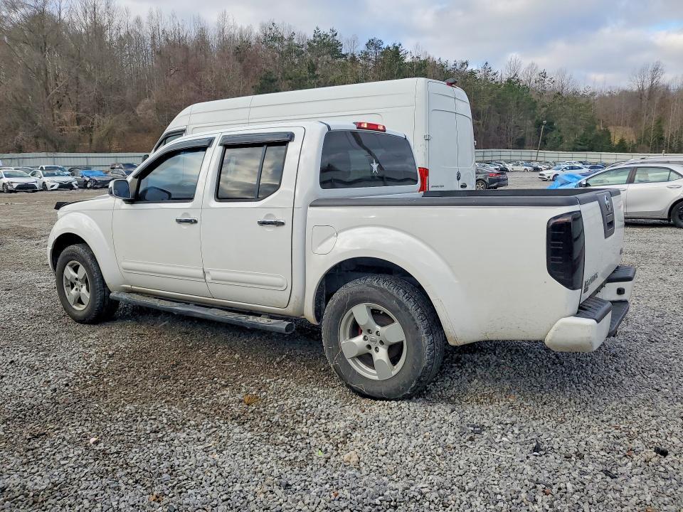 2008 Nissan Frontier Crew cab le