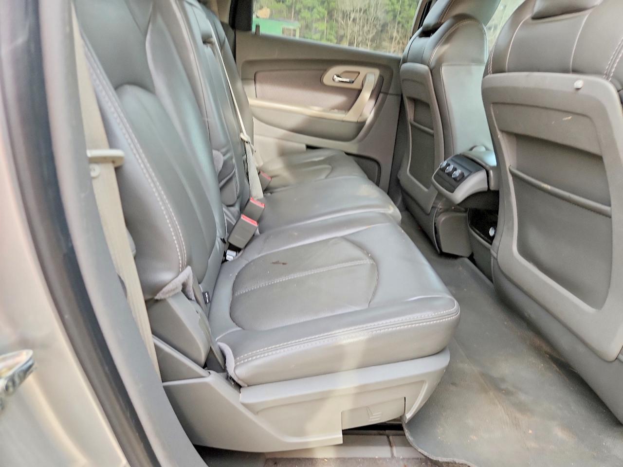 2011 Chevrolet Traverse ls