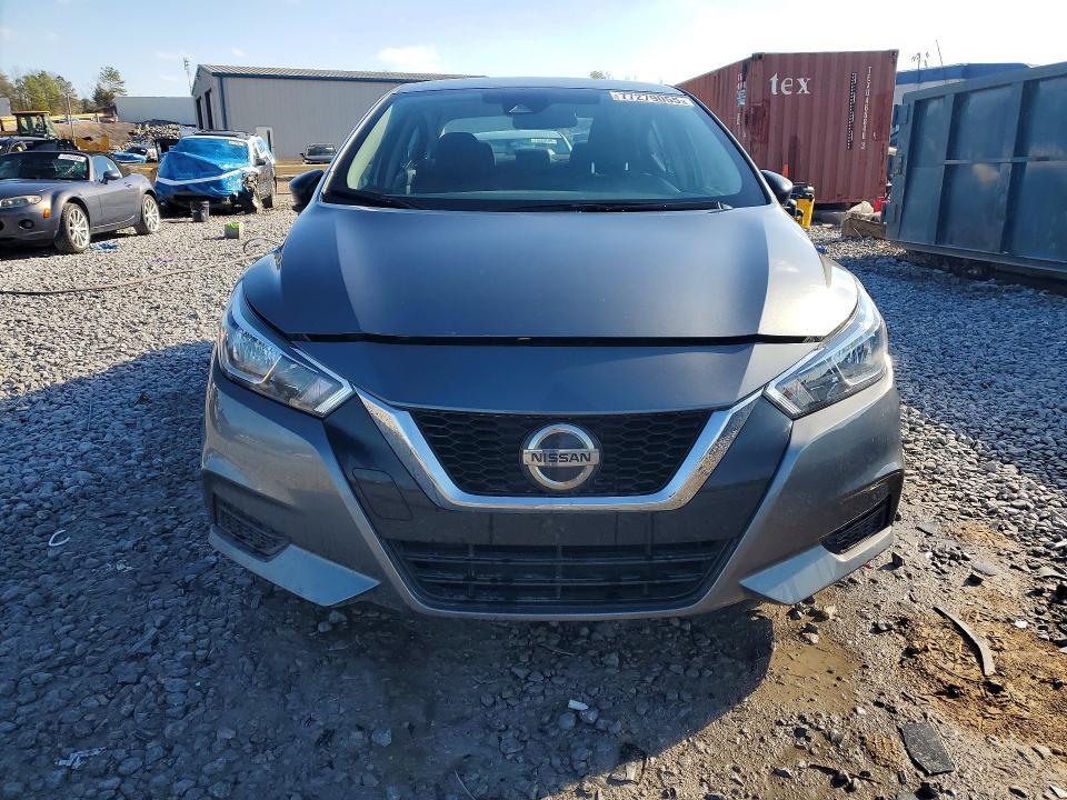 2022 Nissan Versa s