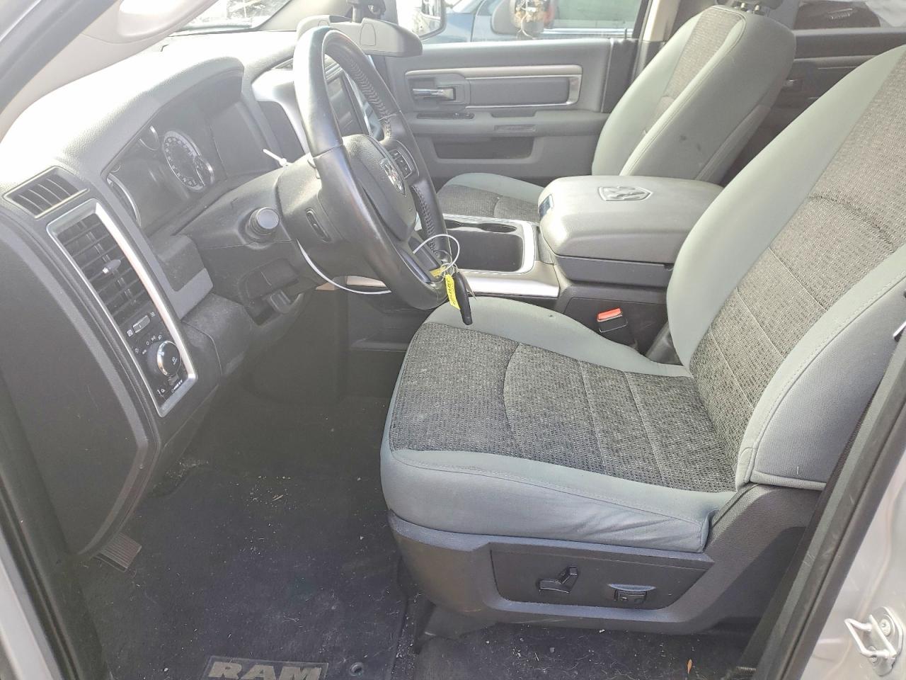 2017 Dodge Ram 1500 slt