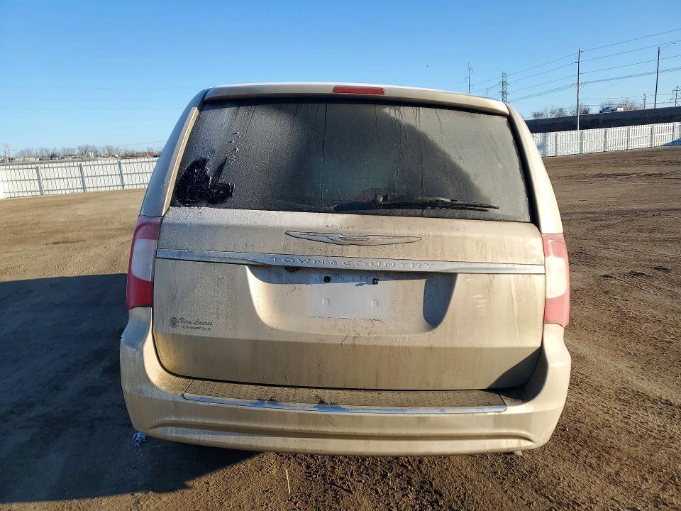 2013 Chrysler Town & Country Touring