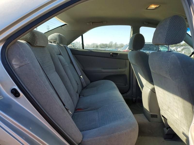 2002 Toyota Camry le