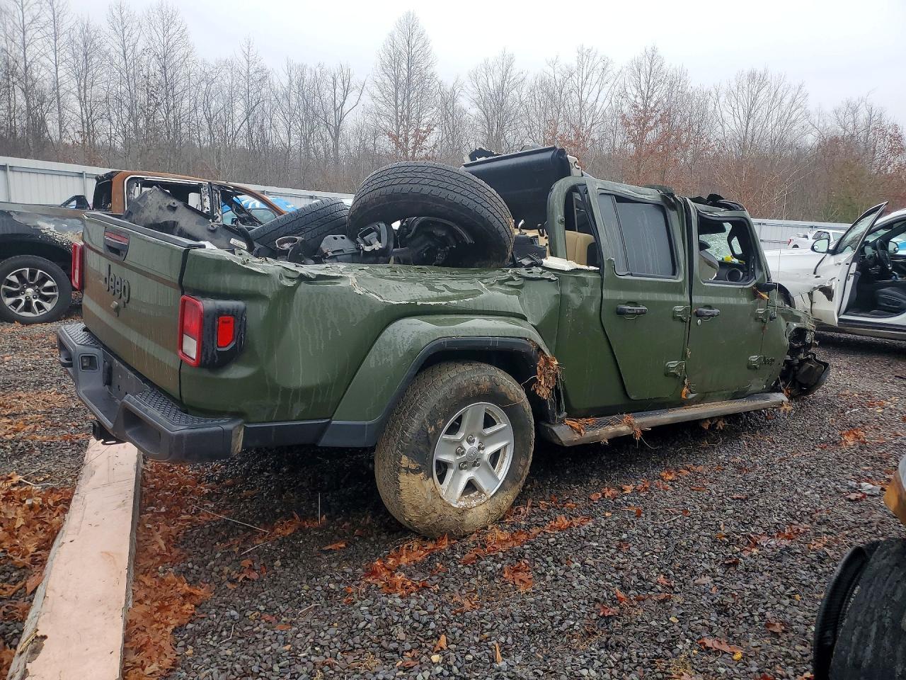 2022 Jeep Gladiator Sport
