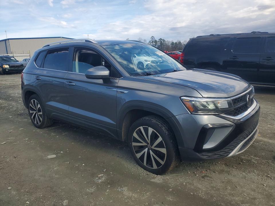 2022 Volkswagen Taos se