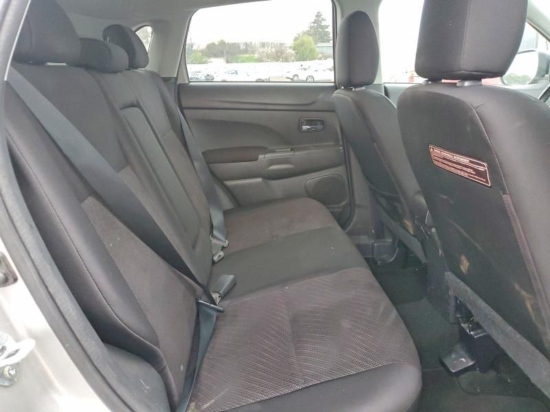 2013 Mitsubishi Outlander Sport le