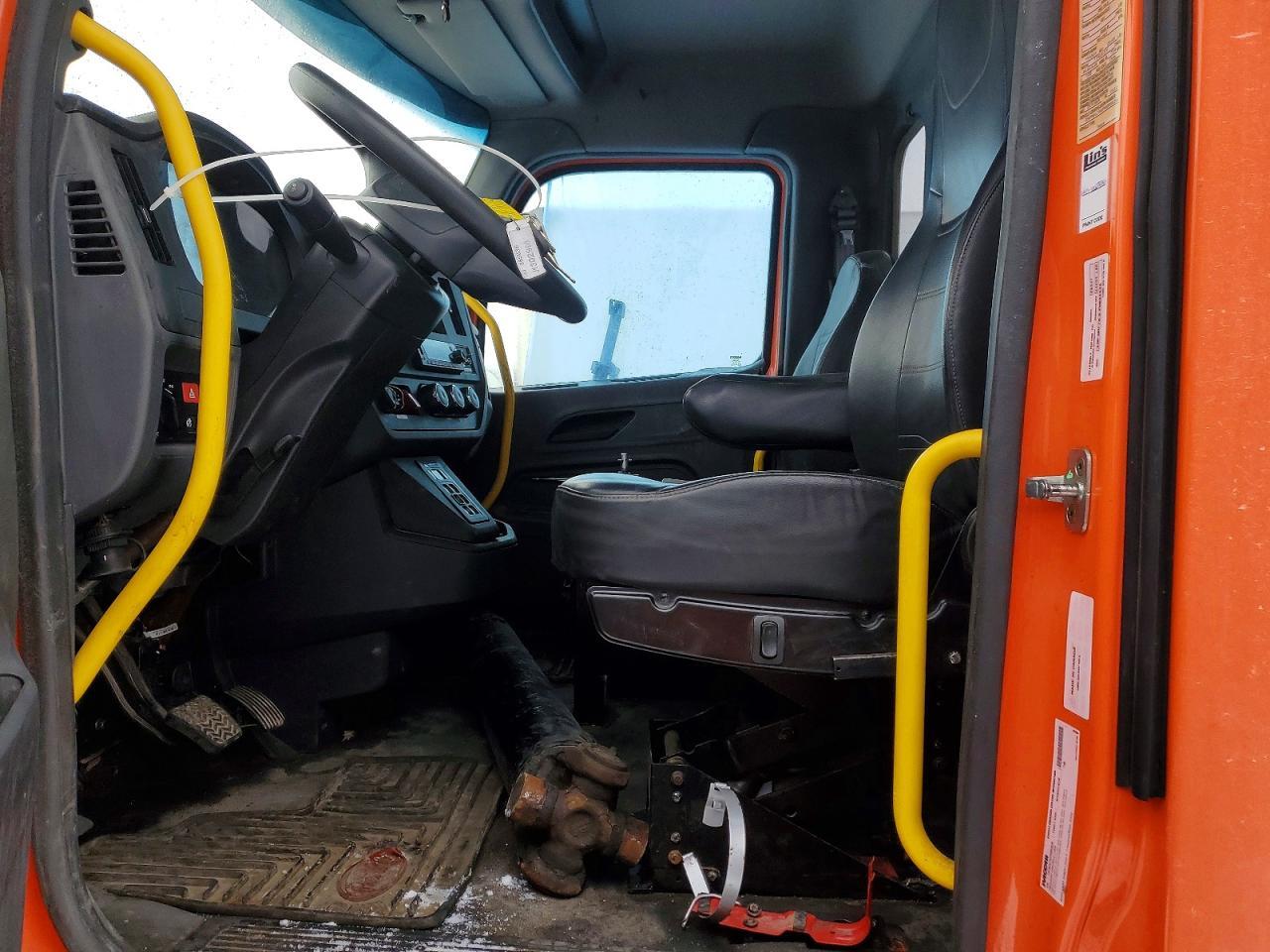 2023 Peterbilt 537