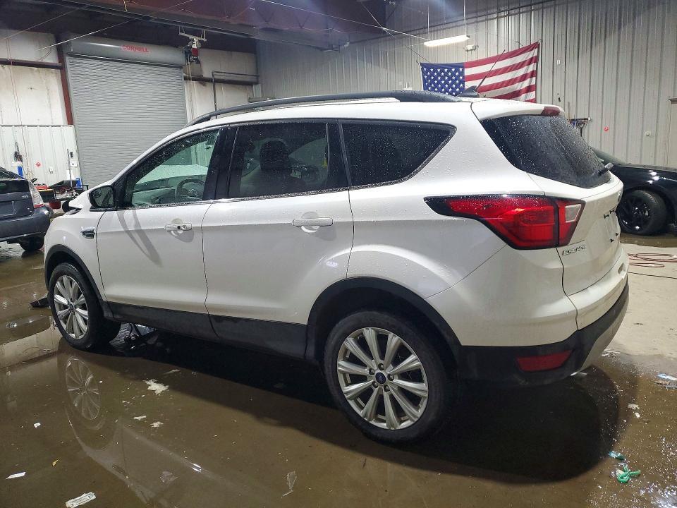 2019 Ford Escape sel