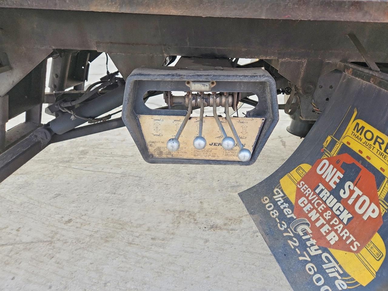 2003 International 4300 Rollback Truck
