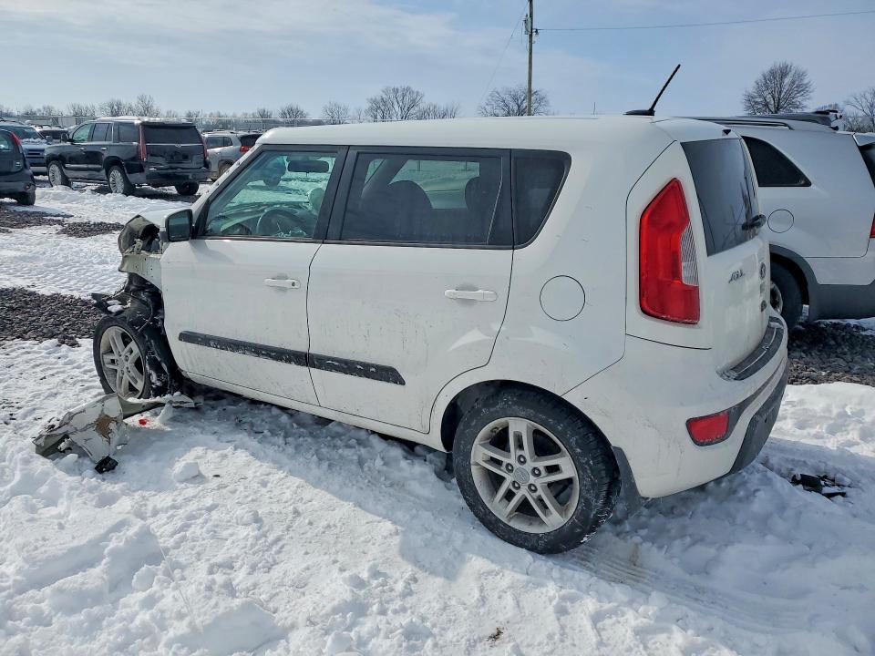 2013 KIA Soul +