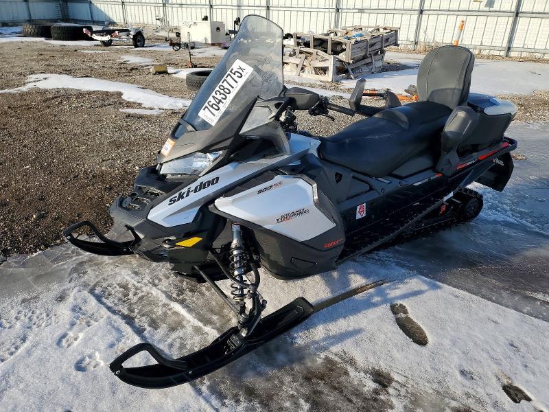 2020 Skidoo Grand Touring Limited