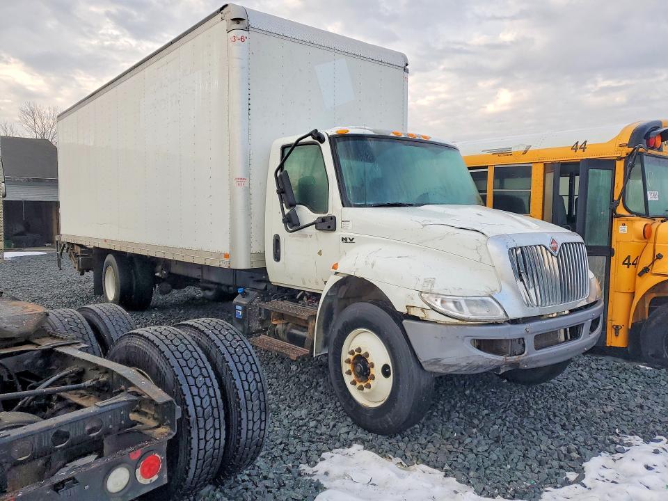 2020 International MV607 BOX Truck