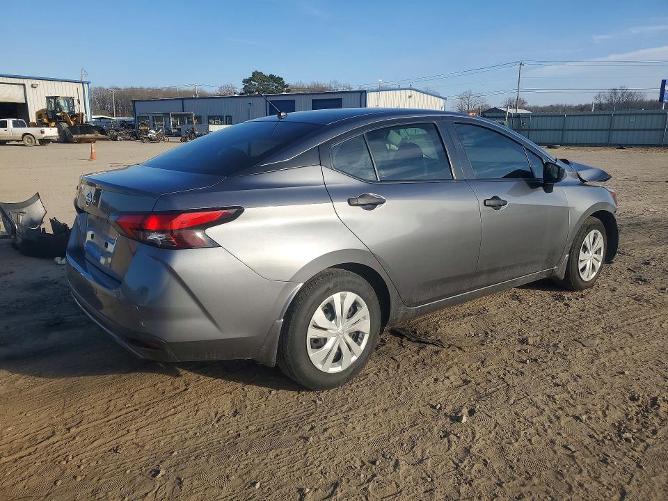 2021 Nissan Versa s