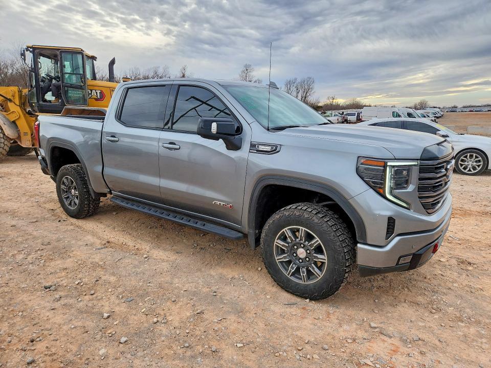 2025 GMC Sierra K1500 AT4